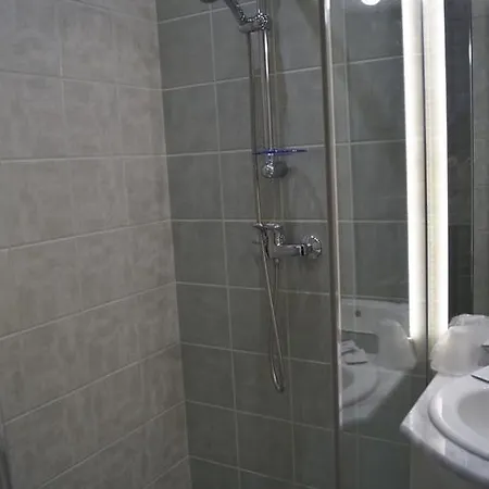 Apartment Center *