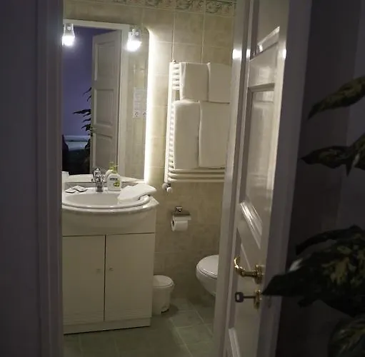 Center Apartment *